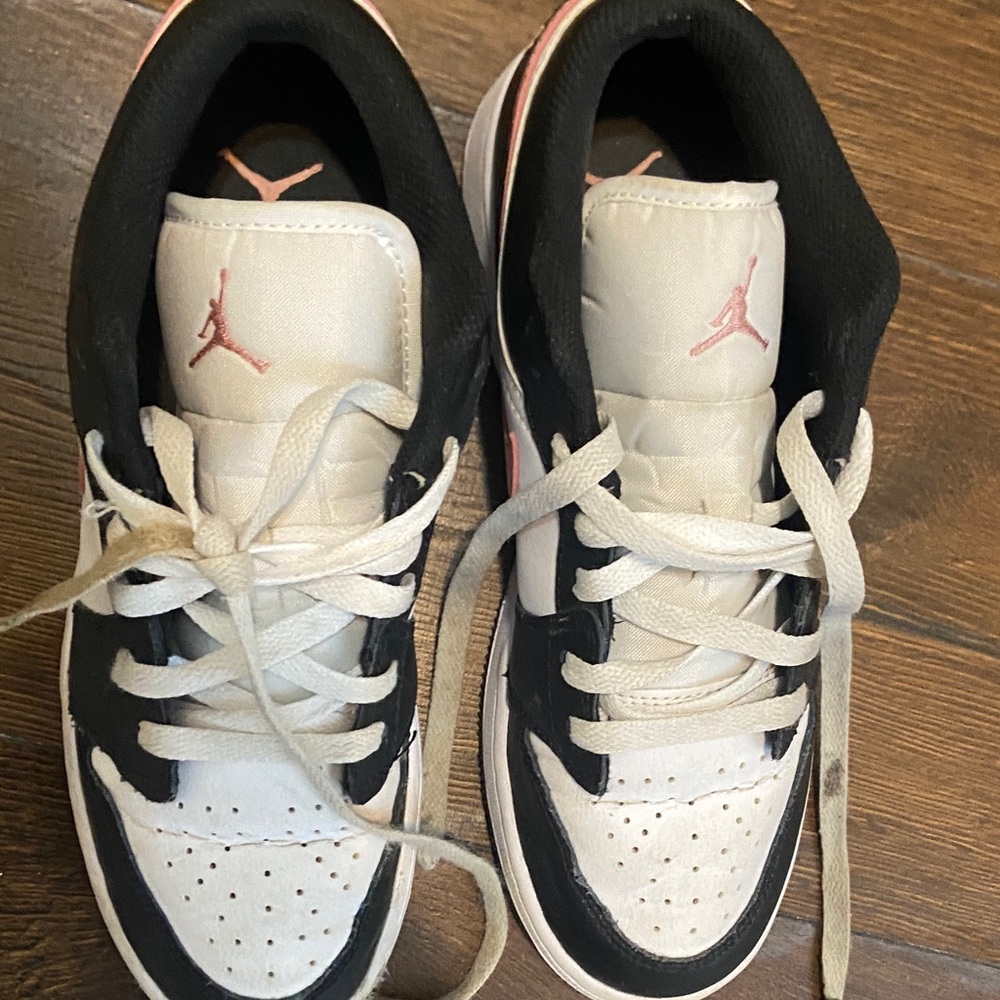 Nike Kids Black and White Sneakers with Pink Accents